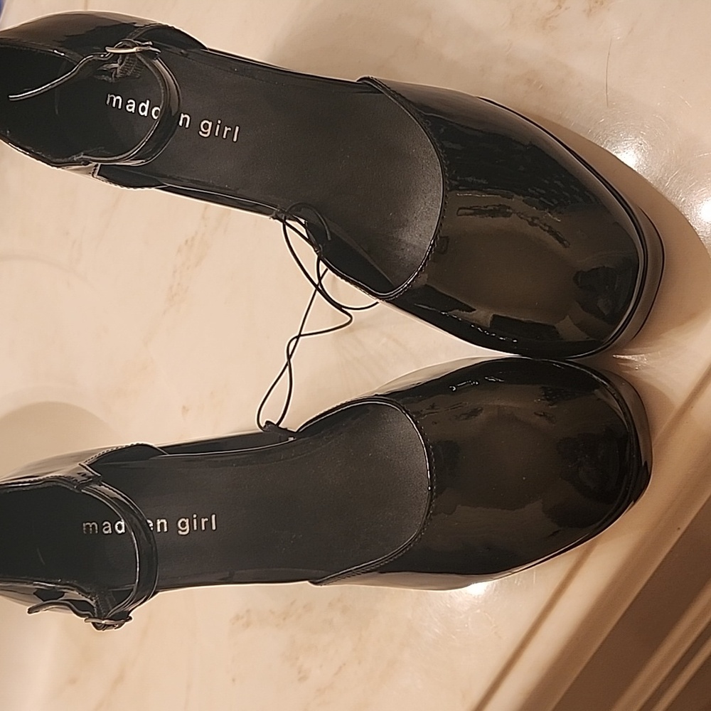 Madden girl size 8 womens platform heels